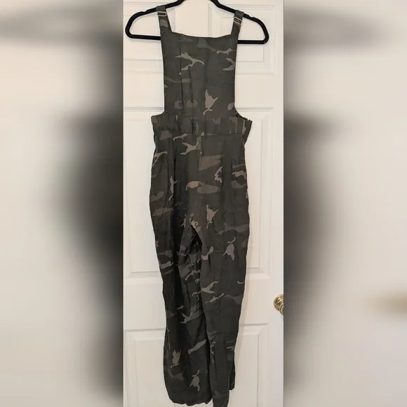 MOON ORCHID Camouflage Jumper Size Large - Picture 2 of 9